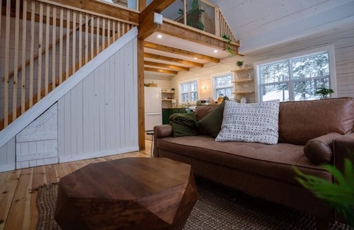 Low Cabin | woodland retreat