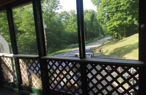 Knox Dale House | Woodland retreat. Close to civilization but not too close.