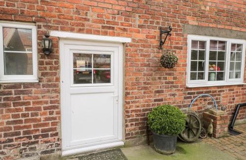 West Heslerton House | Woodlands Cottage