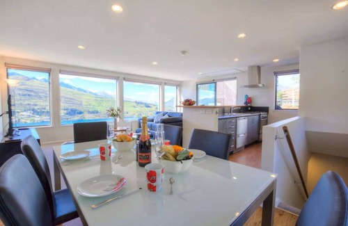 Queenstown House | Woodlands on the Hill
