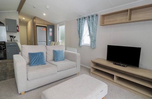 Ruthin Cottage | WOODLANDS PLATINUM (WO29), family friendly, with a garden in Ruthin