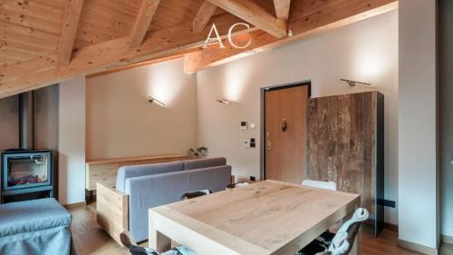Temu Apartment | Woodpecker's Chalet
