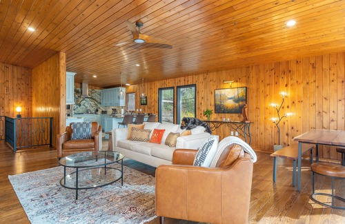 Montreat House | Woodscape | Updated Montreat Home | 5 Minutes to Black Mtn!