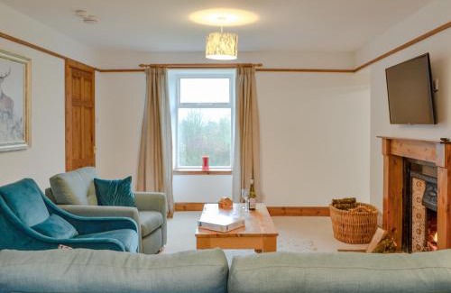 Murthly House | Woodside Farmhouse