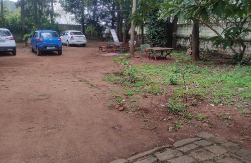 Yelagiri Hotel | Woodside Resort and Cafe