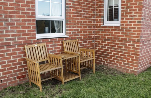 Ruswarp Cottage | WOODSIDE VIEW, character holiday cottage in Whitby