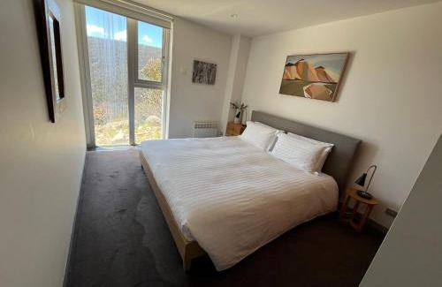 Falls Creek Apartment | Woodsmoke Seven