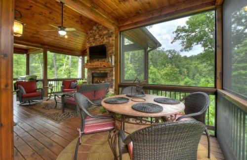 Mineral Bluff House | Woodsong