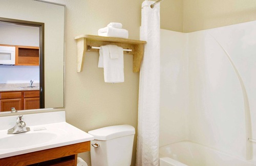 Chesapeake Hotel | WoodSpring Suites Chesapeake - Norfolk Greenbrier