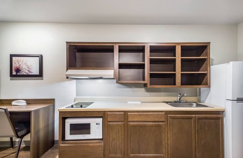 Holland Hotel | WoodSpring Suites Holland - Grand Rapids