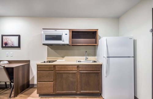 Holland Hotel | WoodSpring Suites Holland - Grand Rapids