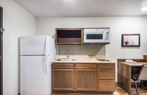 Holland Hotel | WoodSpring Suites Holland - Grand Rapids