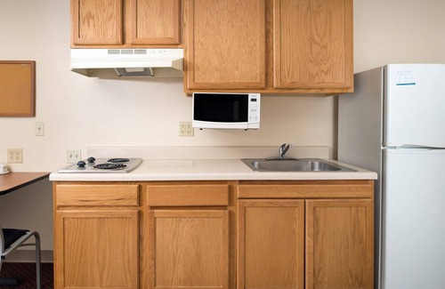 Jeffersonville - Clarksville Hotel | WoodSpring Suites Louisville Clarksville