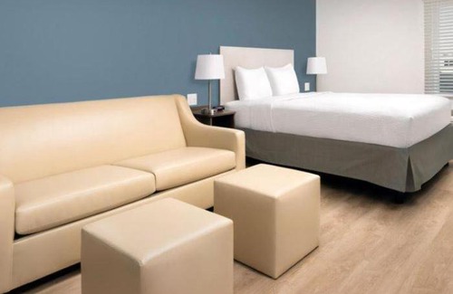 Littleton Hotel | WoodSpring Suites Littleton-South Denver