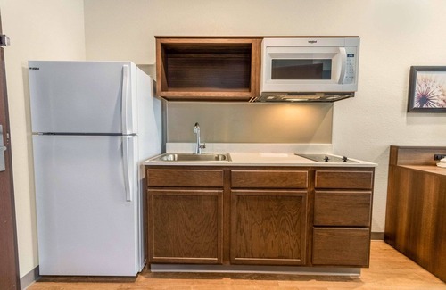 Miramar Hotel | WoodSpring Suites Miramar