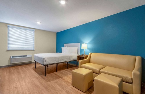 Miramar Hotel | WoodSpring Suites Miramar