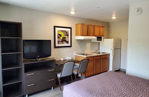 Apex Hotel | WoodSpring Suites Raleigh Apex