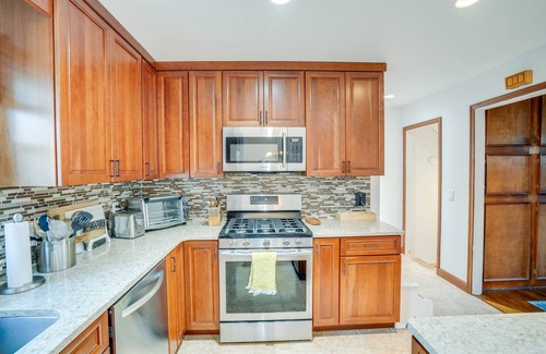 Woodstock House | Woodstock Getaway w/Hot Tub ~ 2 Mi to Dtwn!