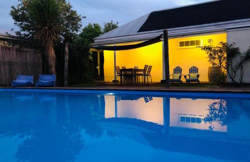 Stoke Cabin | Woodstock Suite