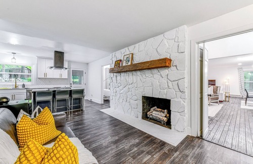 Mount Mourne House | Woodsy Concord Retreat ~ 11 Mi to Nascar!