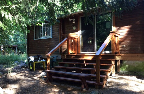 Mount Hood Village House | Woodsy Dream: HOT TUB & WIFI