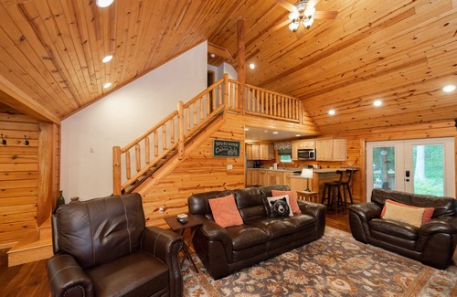 McHenry House | Woodsy Retreat w/Fireplace, Hot Tub & Fire Pit