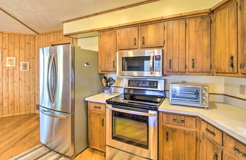 Sky Valley Cottage | Woodsy Sky Valley Cottage, 8 Mi to Dillard!