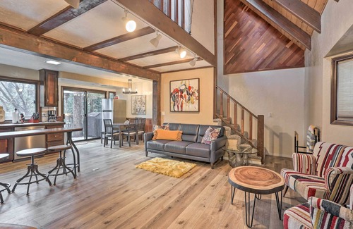 Twin Peaks House | Woodsy Twin Peaks Getaway w/Hot Tub & Views!