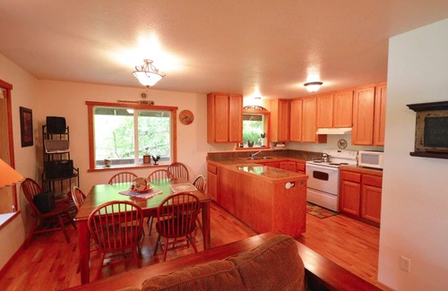 Lakeside House | Woody Cabin Retreat - Accessible only by Boat