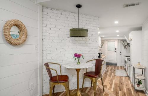 Midtown Apartment | Woody's Place