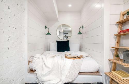 Midtown Apartment | Woody's Place