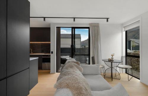 Kawarau Falls House | Woolshed retreat - Queenstown