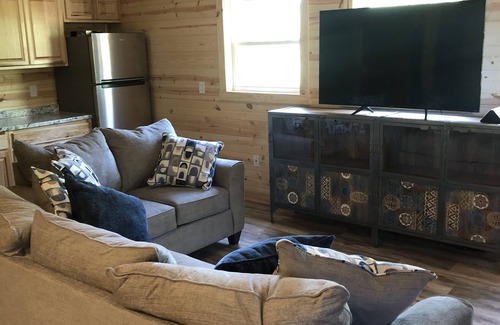 Old Washington Cabin | Wooly Bear Retreat-Secluded+Minutes From Salt Fork