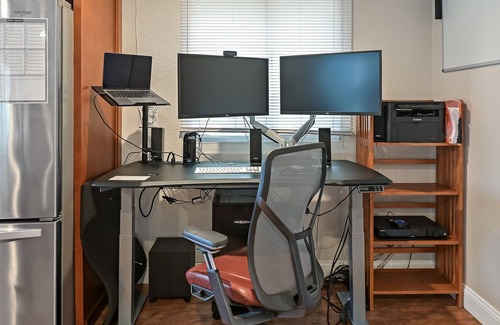 San Jose House | Work and Gym Hideaway
