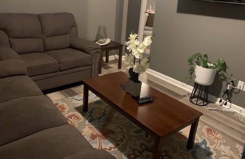 Metairie Apartment | Work Life!
