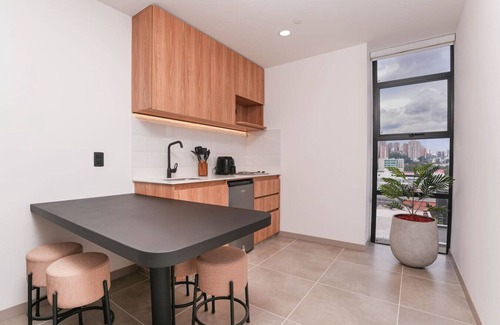 San Diego Apartment | Work + Relax 2BR Flat - Cowork Space & Jacuzzi