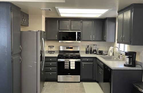 Lancaster House | Working Traveler or on Vacation. Family size home. Pool, Spa and built in BBQ!