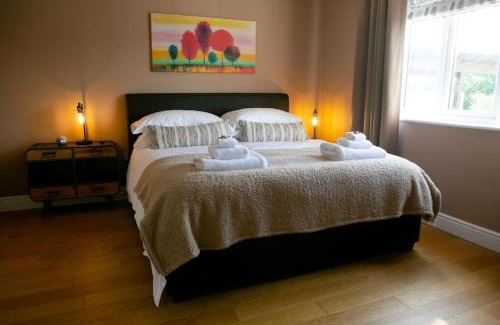 Pagham House | Wow I'm living on the beach. Luxury 4 bed sleeps 8
