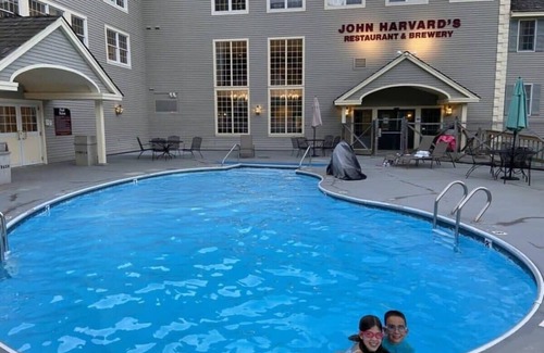 Hancock Apartment | WOW-New Ski OnOff Suite By Pool Sleeps 4 Jiminy Pk - Fully Redone Gorgeous Inn