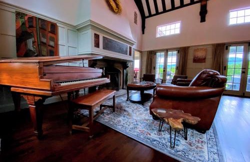 Franconia House | WOW New Spectacular Franconia Home - history - views - fire pit - hot tub - pool - grandeur - MUST SEE
