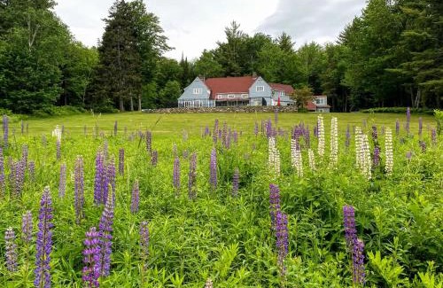 Franconia House | WOW New Spectacular Franconia Home - history - views - fire pit - hot tub - pool - grandeur - MUST SEE