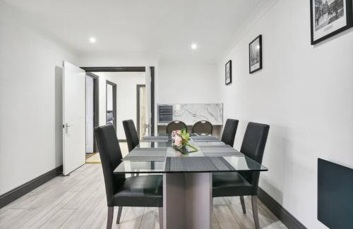 Knaphill Apartment | Wow!penthouse Discount On Monthly Stays Book Now