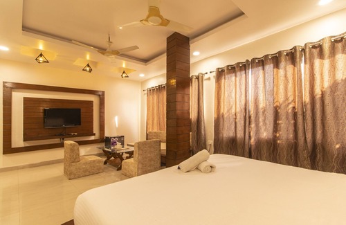 Pachmarhi Hotel | WOW STAYZ2 Misty Meadows