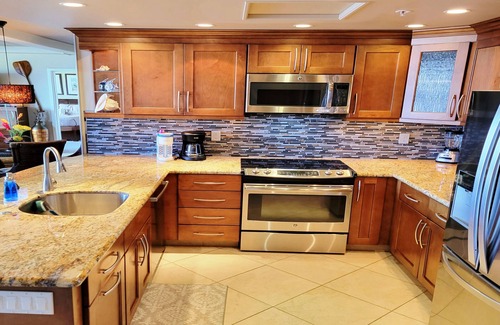 Kaanapali Condo | WOW! WHALER's BEST! EXQUISITE REMODEL! 11th Floor VIEWS! - 3 BEDS -SLEEPS 5!