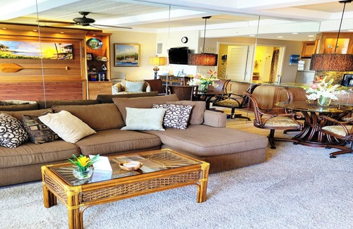 Kaanapali Condo | WOW! - WHALER's BEST STUDIO - Posh Remodel-10th Fl.- PANORAMIC Ocean Views!