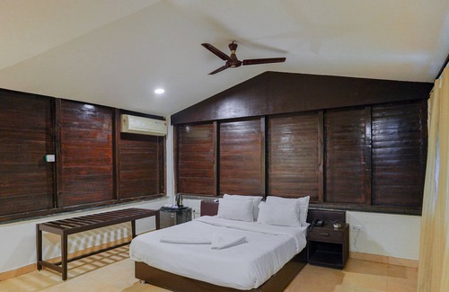 Sohagpur Hotel | WOWSTAYZ Cheetal Resort