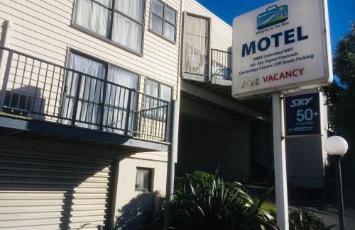 Paraparaumu Beach Hotel | Wrights by the Sea Motel