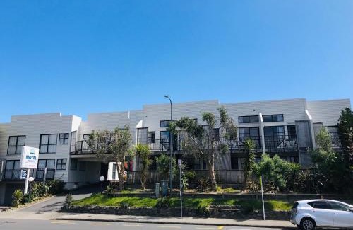 Paraparaumu Beach Hotel | Wrights by the Sea Motel