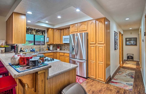 Wrightwood House | Wrightwood Home w/ Fire Pit & Views!