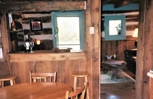 Lexington Cabin | Writer's Retreat on Shenandoah Farm
